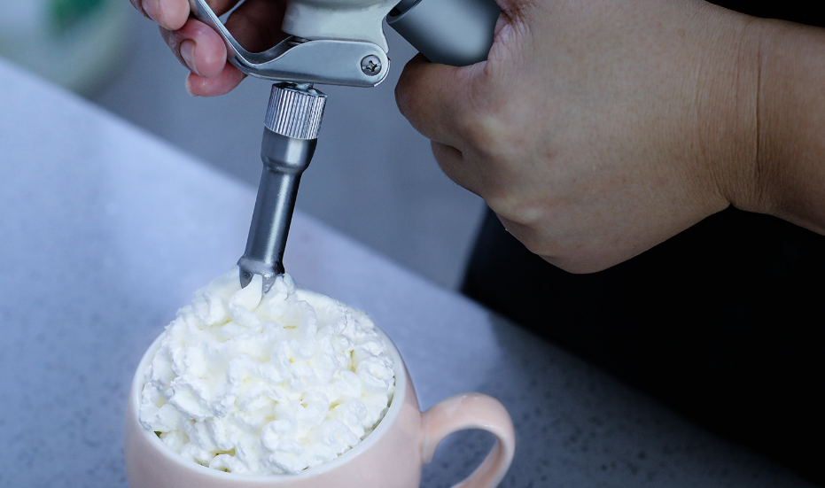 Goo Premium Whipped Cream Charger for Lush Desserts